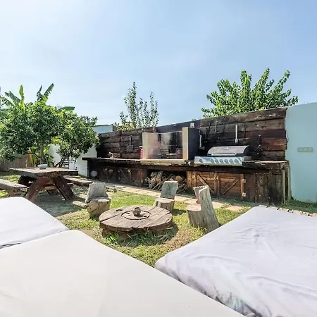 Almez In Villa Marratxi